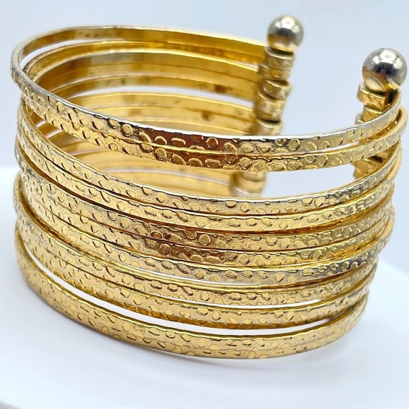 The Unbranded Brand Jewelry - VTG Gold Tone Gladiator Wide Multi-Band Stacked Hammered Open Cuff Bracelet Boho